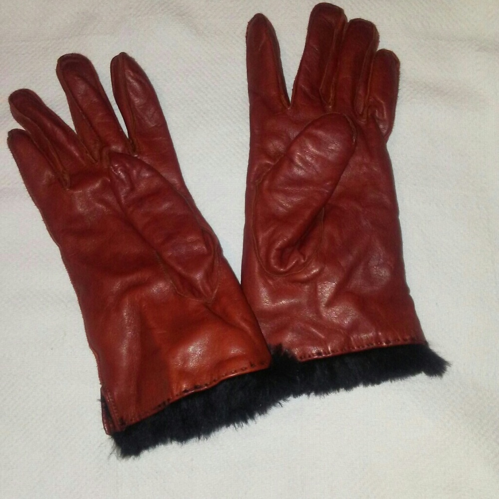 Leather gloves